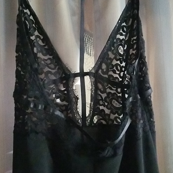 Prettylittlethings blk strappy lace jumpsuit - Picture 6 of 7